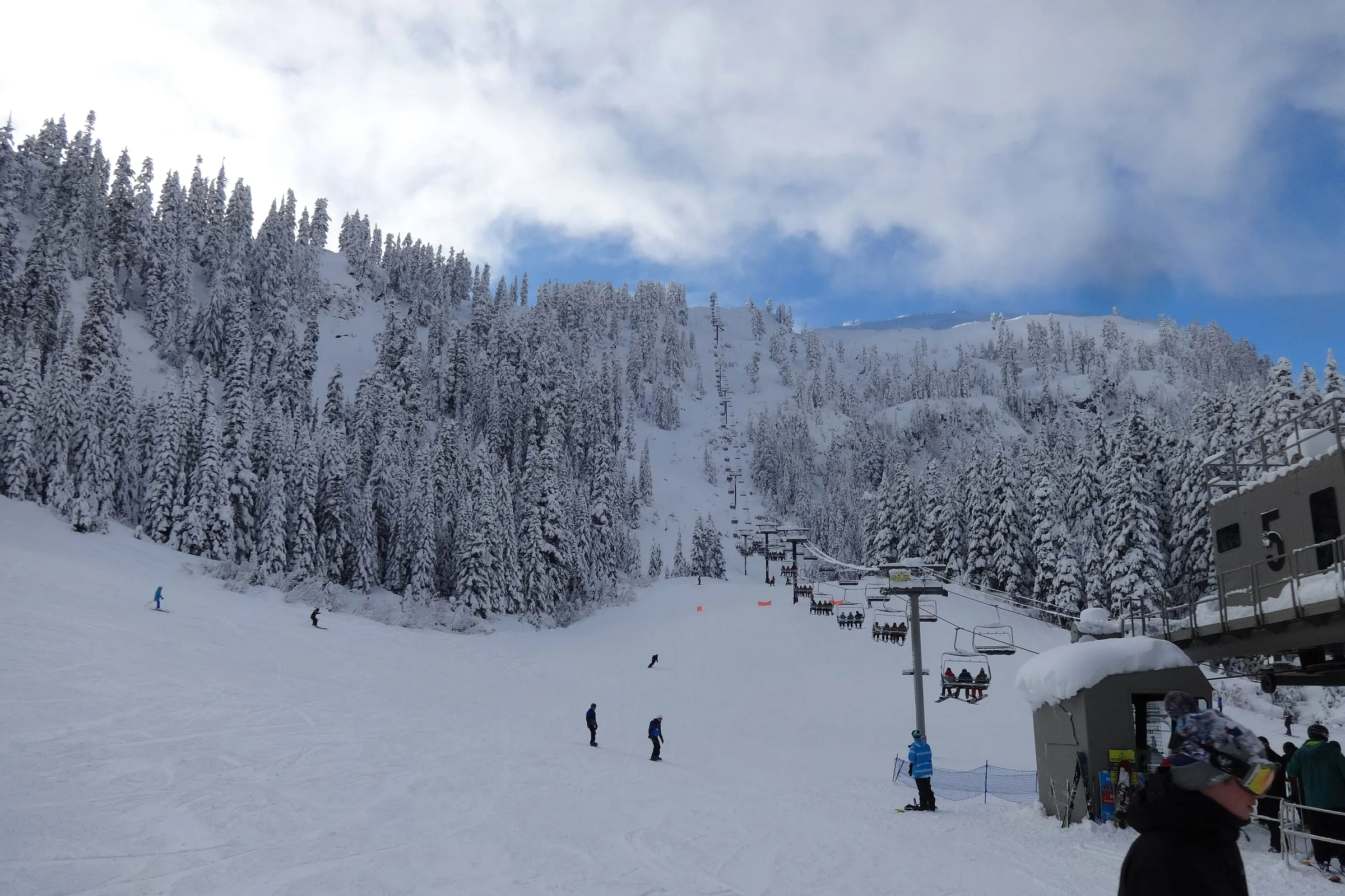 Christmas and New Year's at Mt. Baker: what is open, what books out, and when to reserve